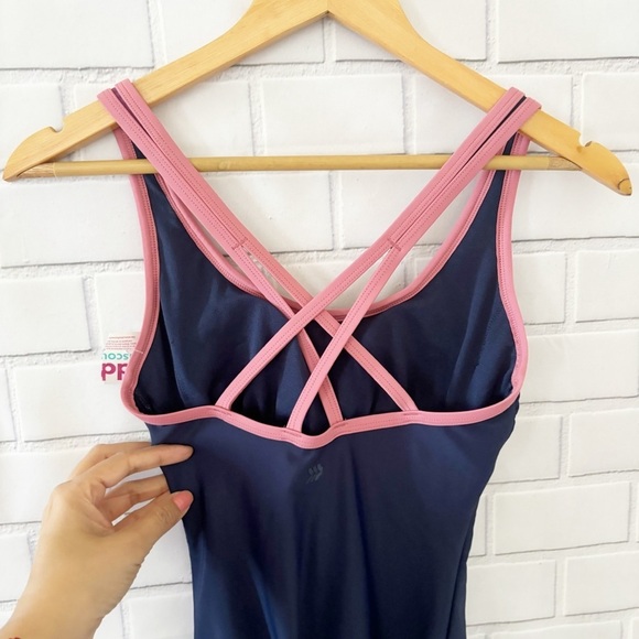 All in motion Colorblock One Piece Swimsuit Size XS NWOT - Picture 5 of 10